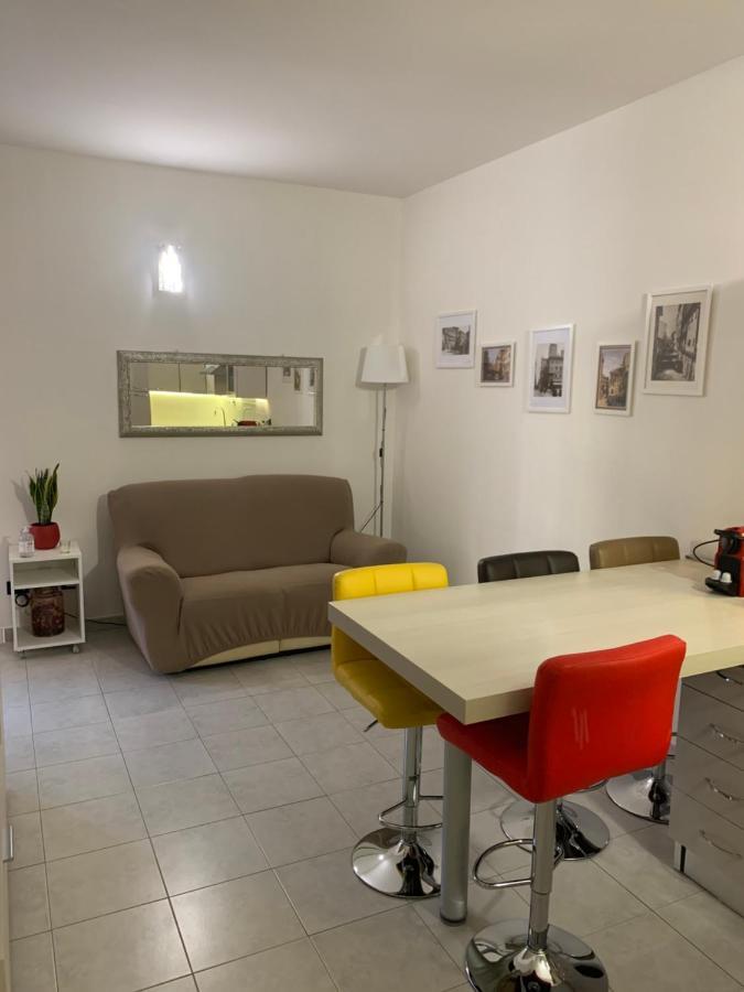 Bolo Guesthouse โบโลญญา ภายนอก รูปภาพ